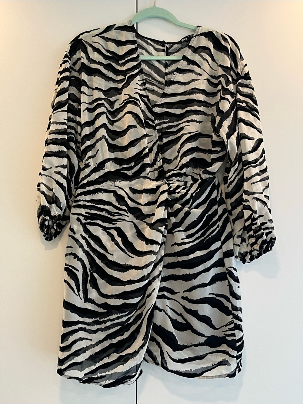 New. Elegant  Black & White Zebra velvet in  chiffon  Print Wrap Dress Zara